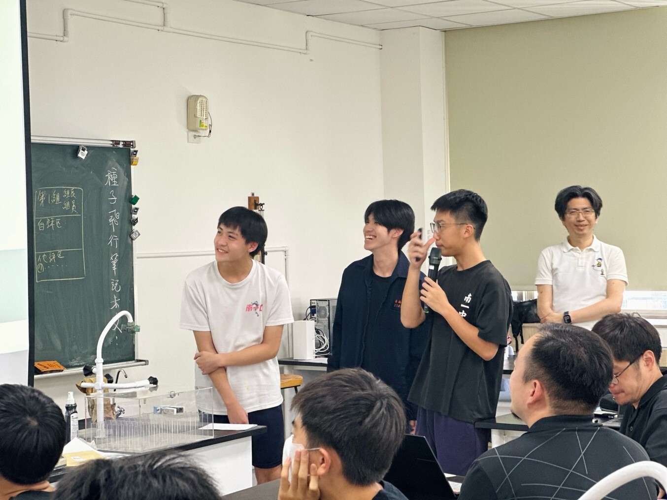 國家文化記憶庫X 臺南一中 青春冰菓室AI記憶詠唱師成果發表花絮合集照片2